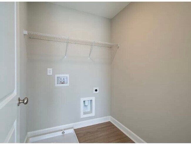 Upstairs Laundry Room - 1916 Allagash Ln