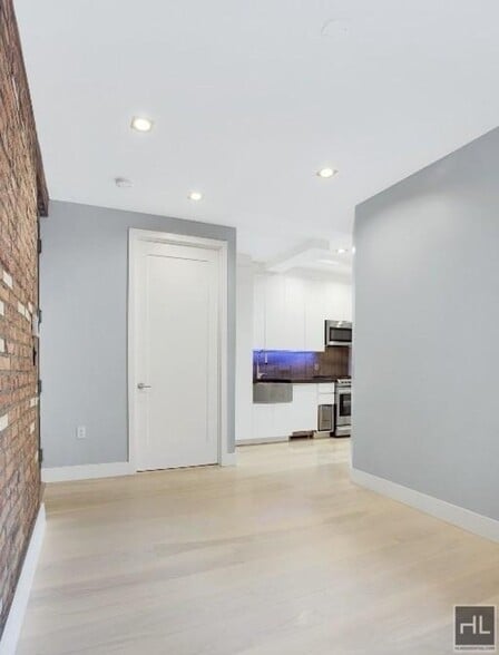 Building Photo - Stanton Street