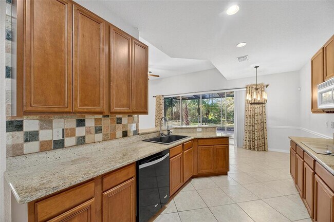 Building Photo - 9115 Pinebreeze Dr