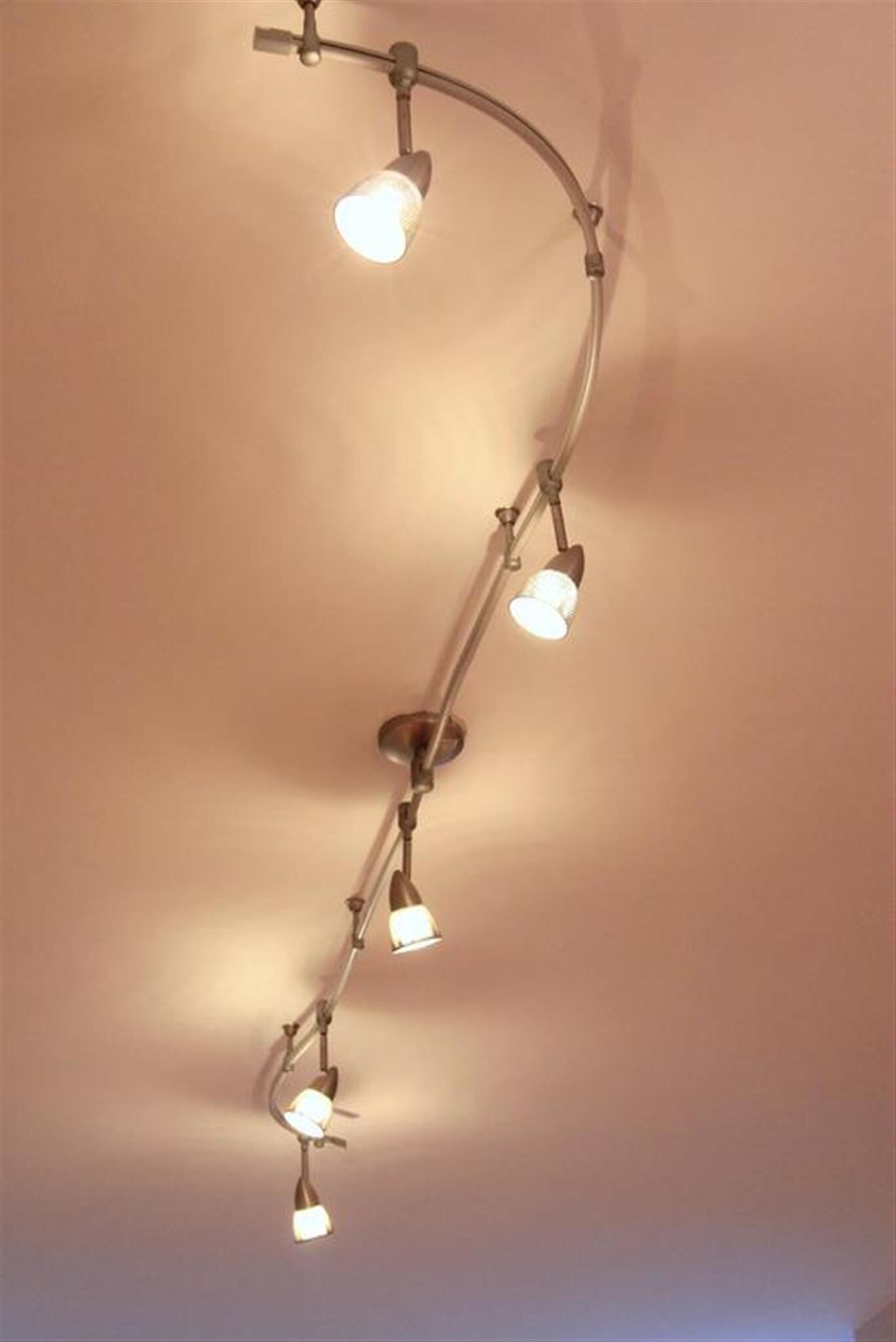 Building Photo - 878 Massachusetts Ave