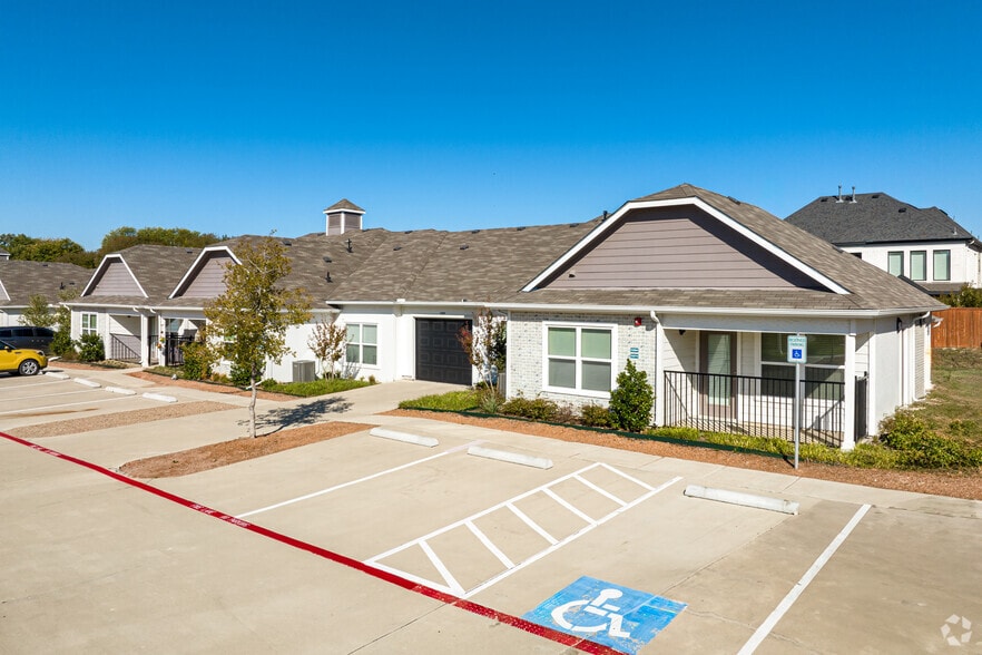 Building Photo - Park Residences Plano Properties