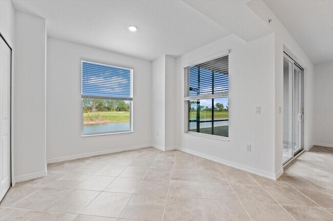 Building Photo - 12440 Wellen Golf St