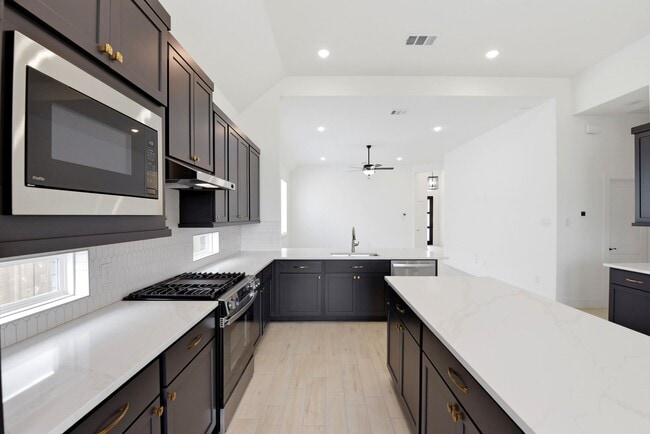 Building Photo - 11119 Midland Hawthorn Pl