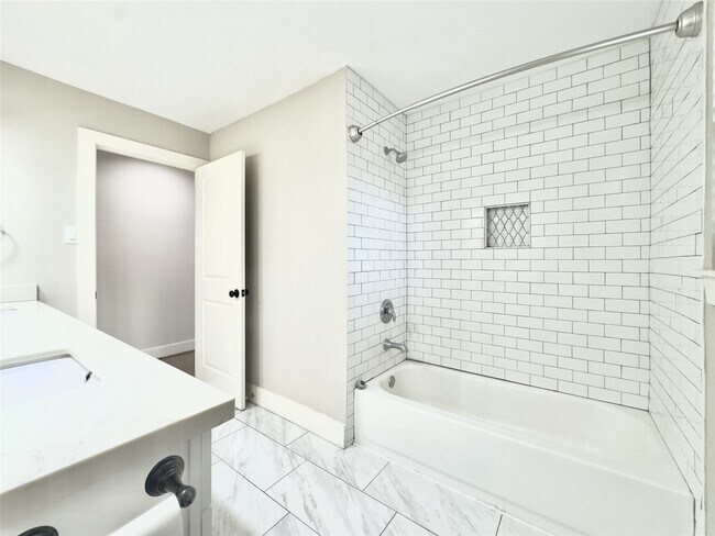 Building Photo - 14103 Kellywood Ln