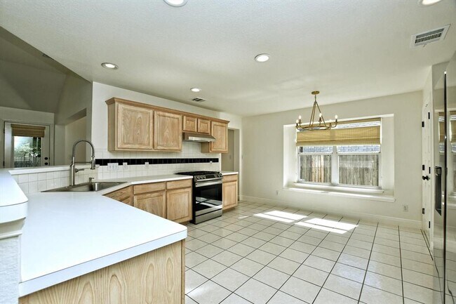 Building Photo - 2306 Oakshire Cove
