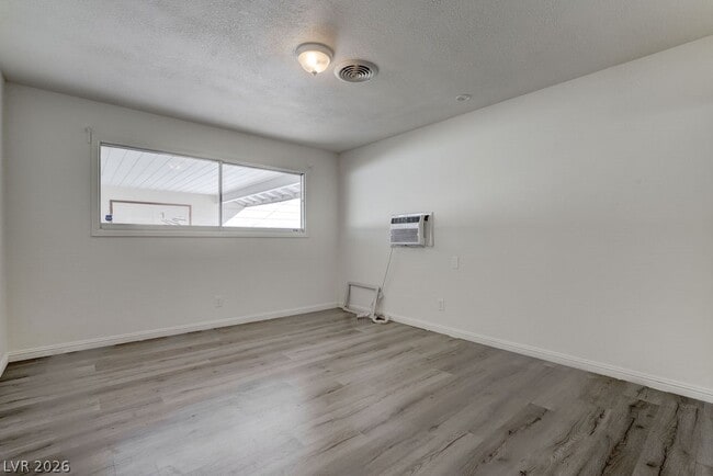 Building Photo - 1489 Santa Anita Dr