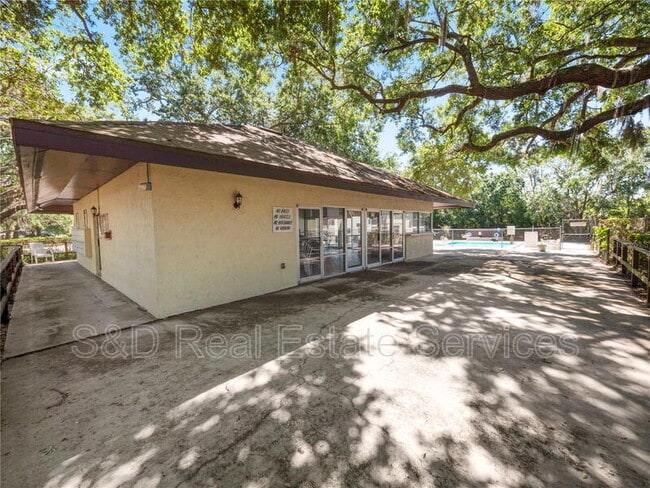 Building Photo - 141 Fernery Rd