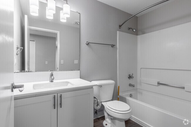 3BR, 2BA - 1148SF - Second Bathroom - Heatherbrae