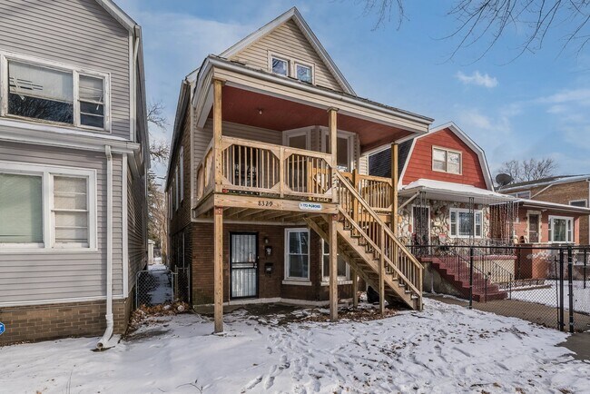 Building Photo - 8329 S Kingston Ave