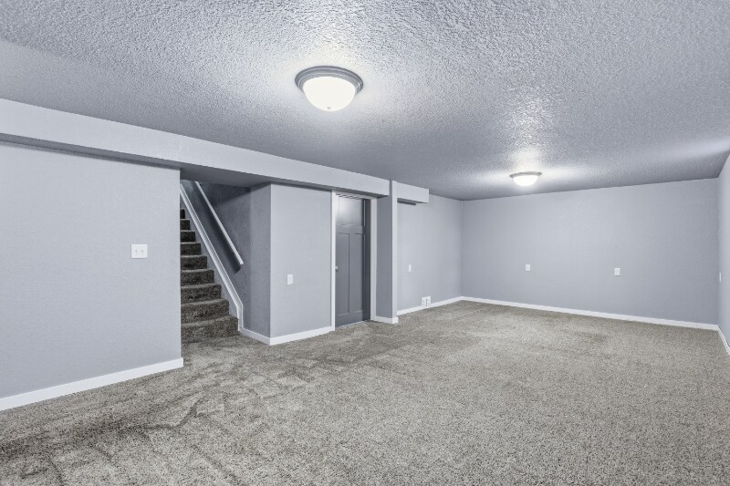 Building Photo - 2104 Prairie Ave