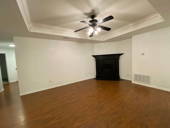 Building Photo - 1326 Tradition Ave
