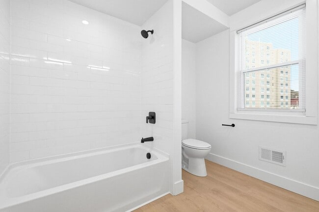 Building Photo - New Renovation - Sharpsburg