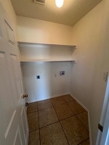 Building Photo - 1415 Tree Top Dr