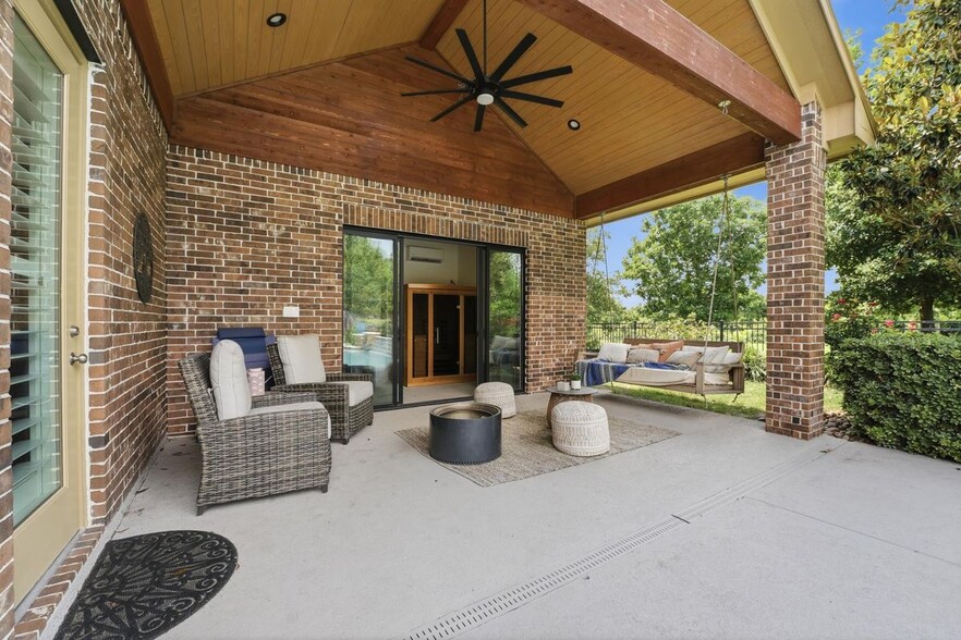 Building Photo - 1110 River Bow Dr