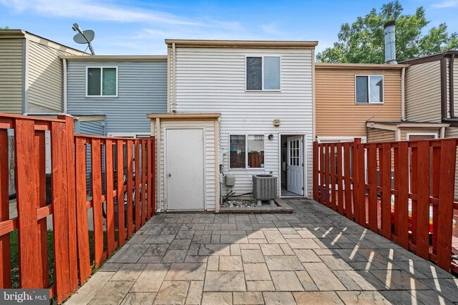 Building Photo - 8607 Kenosha Ct