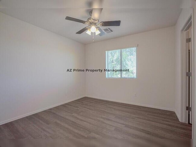 Building Photo - 10225 W Camelback Rd