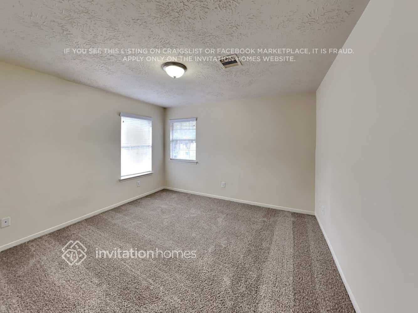 Building Photo - 8619 Discus Dr