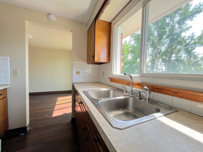 Building Photo - 44 Oakridge Dr