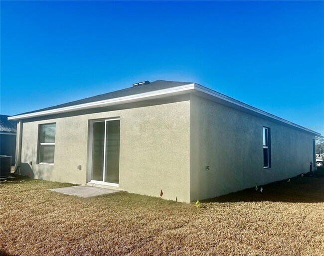 Building Photo - 3697 NE 32nd Ct