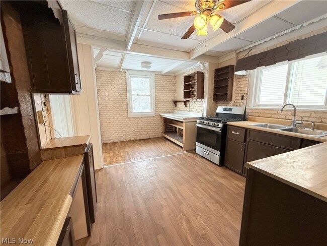 Building Photo - 2140 12th St SW