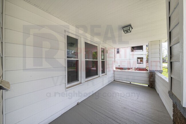 Building Photo - 3461 E 118th St