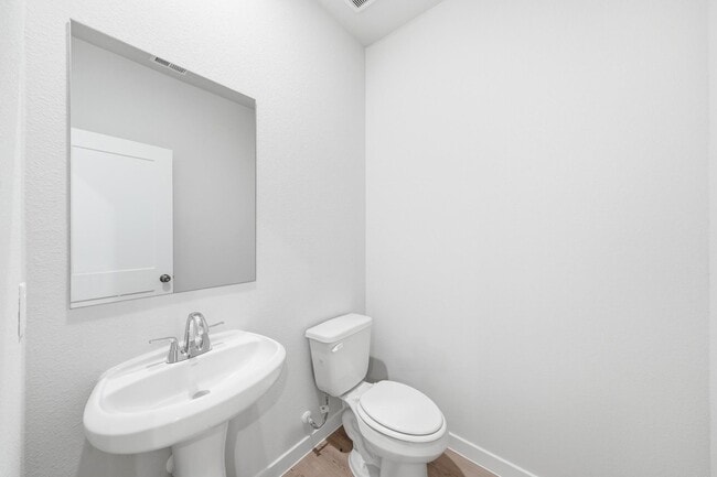 Building Photo - 7749 Bergamot Cir