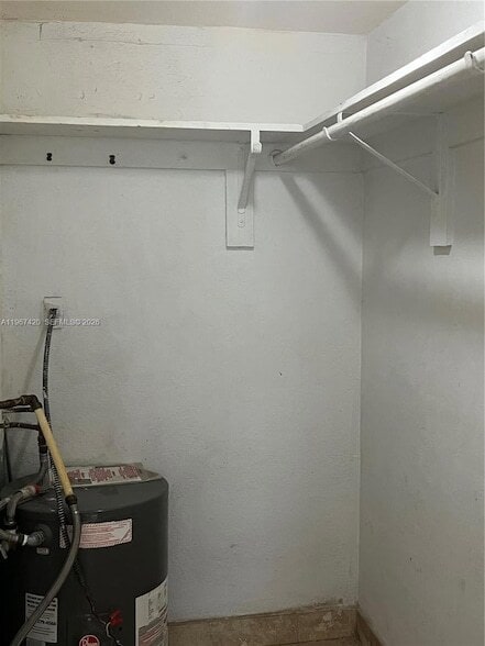 Building Photo - 427 Santander Ave