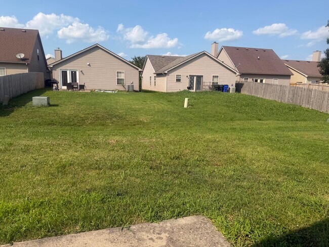 Building Photo - 2593 Rockaway Pl