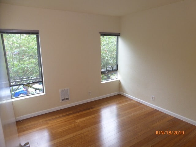 Building Photo - Remodeled 2 Bed 1.75 Bath Condo in Capitol...