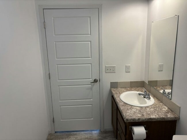 Building Photo - 25764 Merion Dr