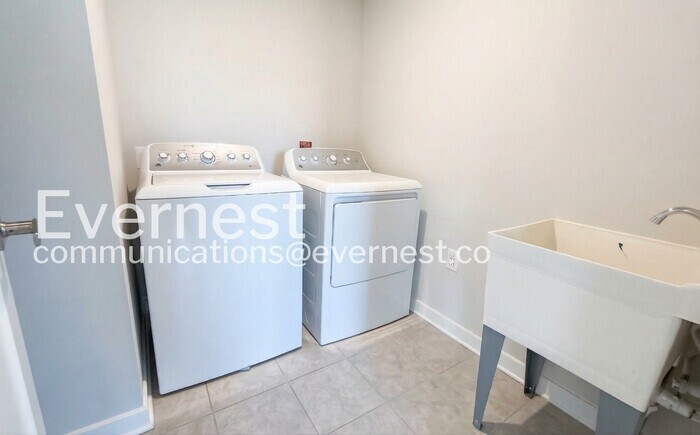 Building Photo - 18393 Signature Wy