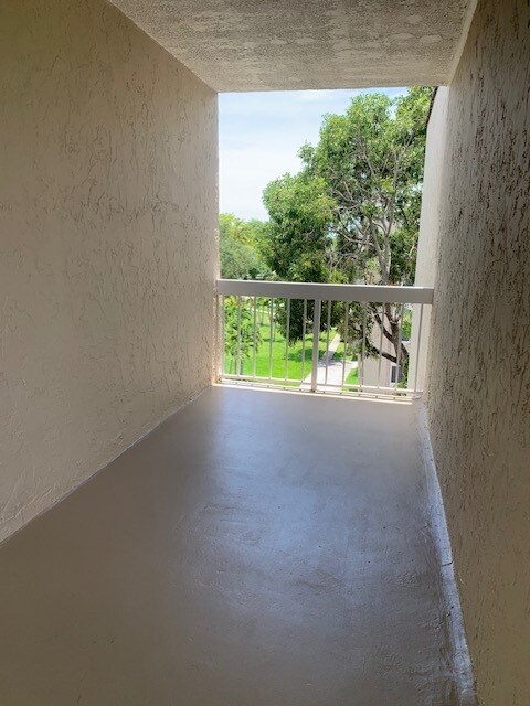 Building Photo - 7920 Camino Real