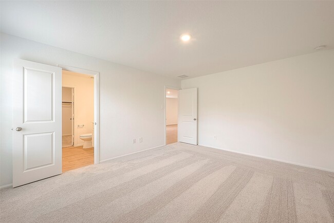 Building Photo - 1491 Las Cuevas Dr