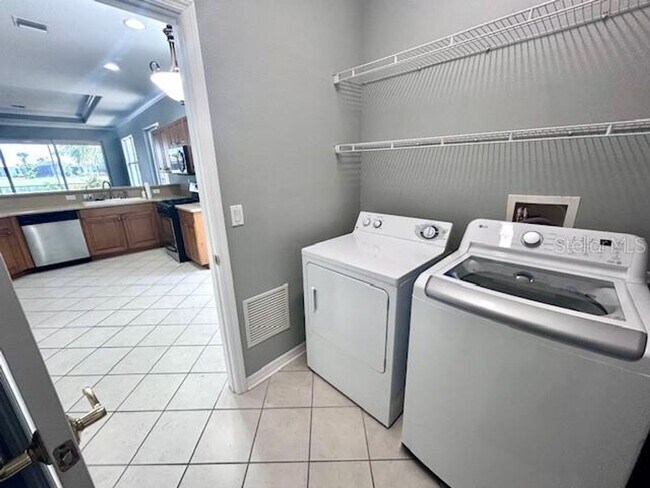 Building Photo - 238 Mestre Pl