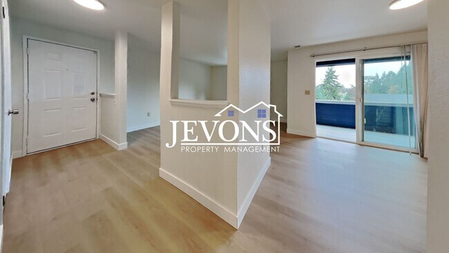 Building Photo - 2076 E 56th St