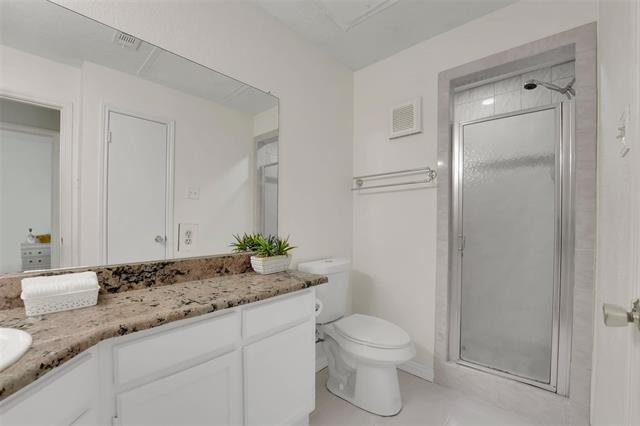 Building Photo - 1700 Amelia Ct