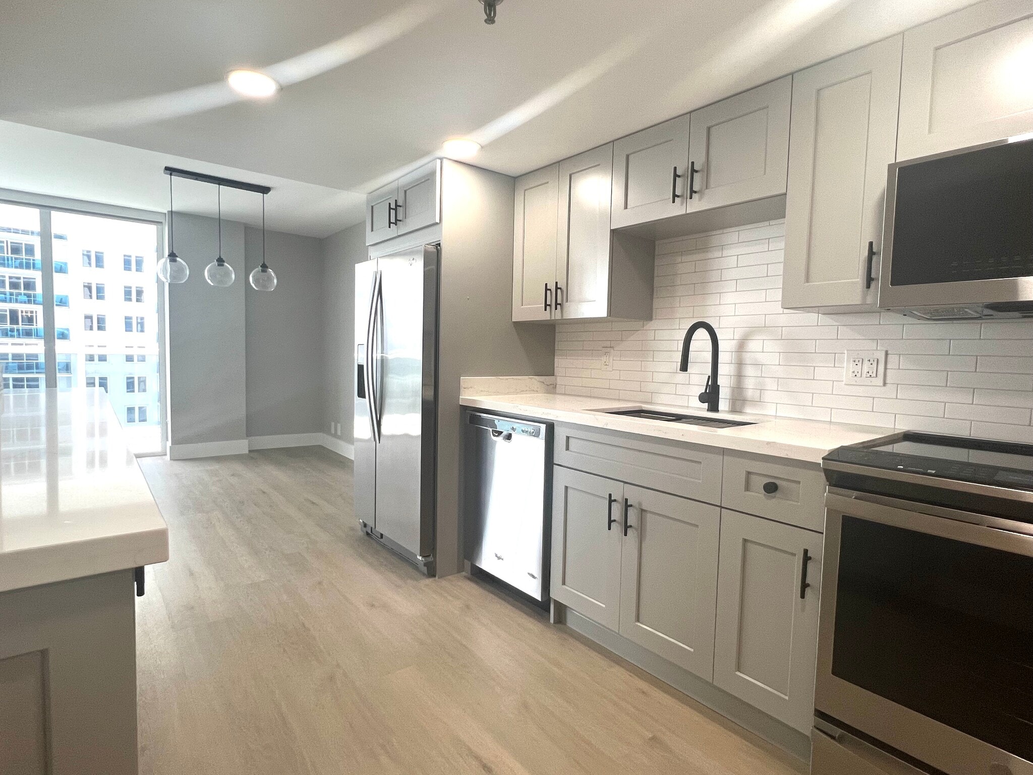 Building Photo - 2401 Collins Ave