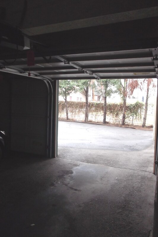 Building Photo - 417 E Badillo St