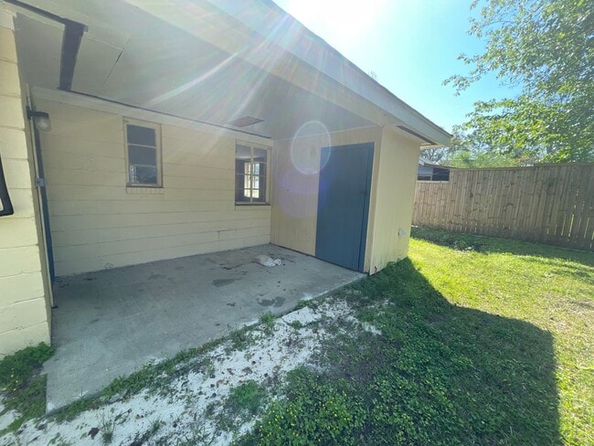 Building Photo - 3 bedroom 1 bathroom home for rent!