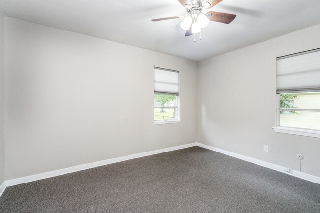 Building Photo - 503 Carrell St