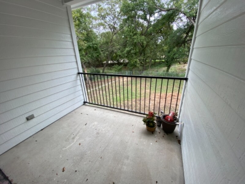 Building Photo - 400 Gaither St
