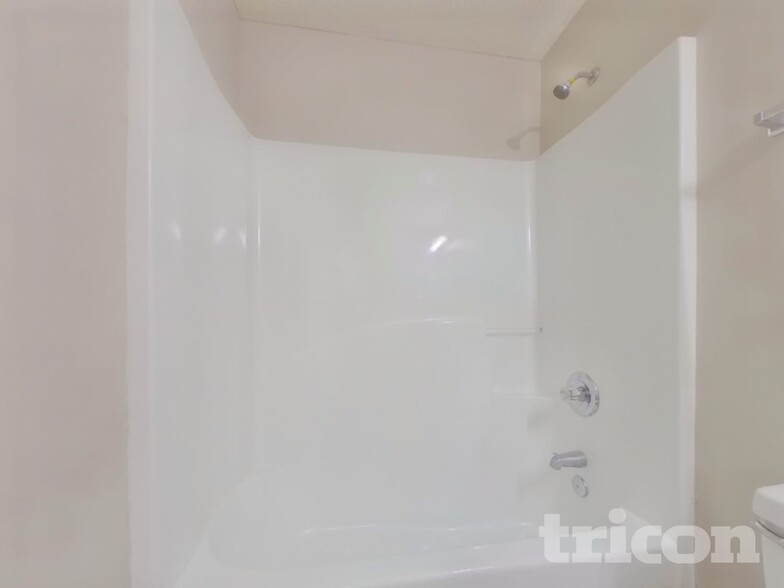 Building Photo - 3547 Lehigh Way