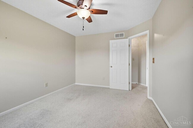Building Photo - 6671 Foxfield Dr