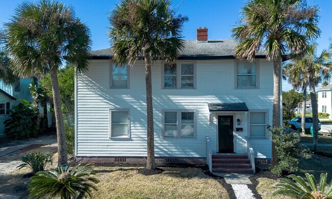 Building Photo - Pristine Neptune Beach Remodel: 2 Blocks to the Sand and Walkable to Everything!