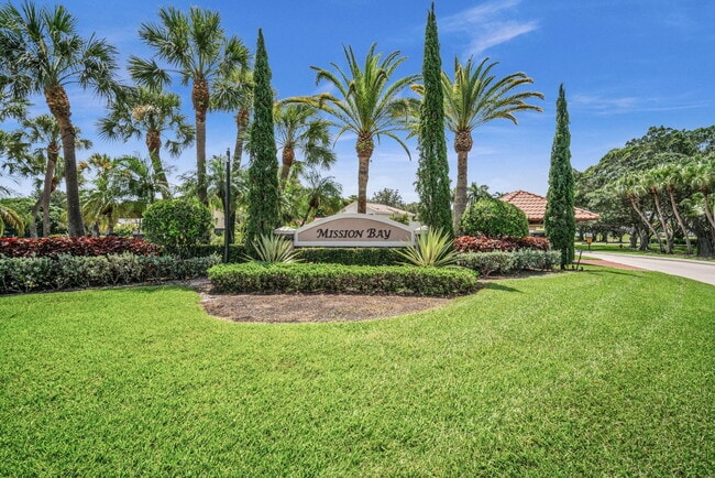Building Photo - 10852 La Salinas Cir