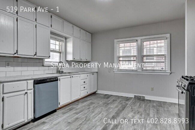 Building Photo - 539 Park Ave