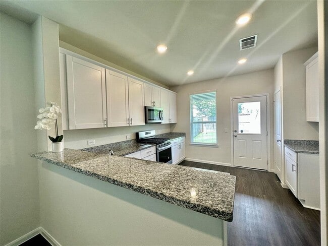 Building Photo - 19323 Tannach Dr