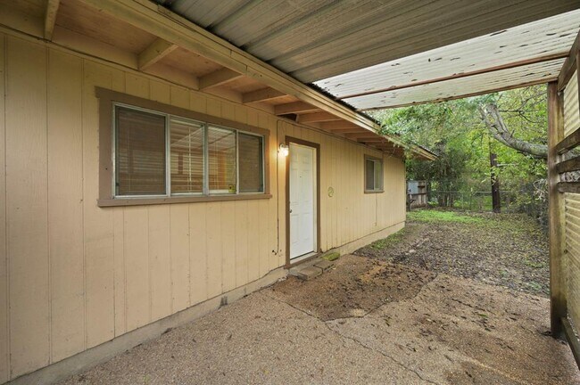 Building Photo - 1815 Ohlen Rd