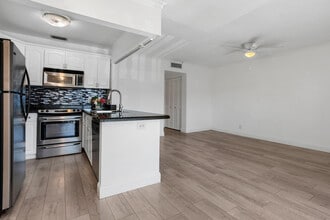 Building Photo - 4201 S Ocean Blvd