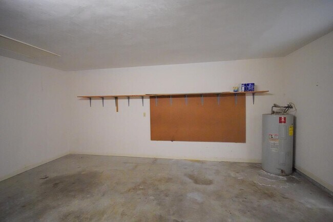 Building Photo - 2605 Yarmouth Ln